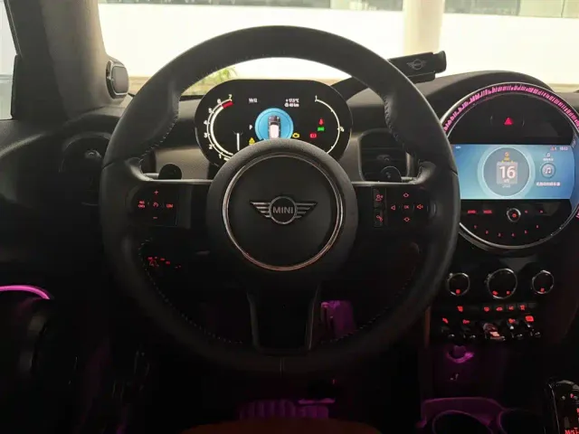 MINI Hatch — Фото автомобиля 8