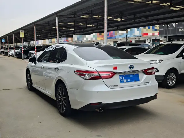 Toyota Camry — Фото автомобиля 7