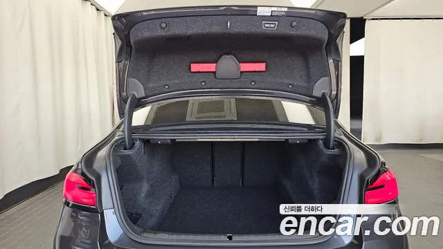 BMW 5 Series G30 — Фото автомобиля 20
