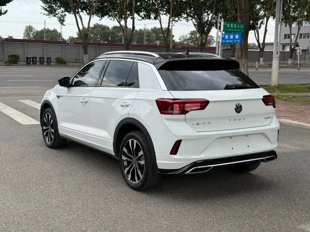 Volkswagen T-Roc — Фото автомобиля 6