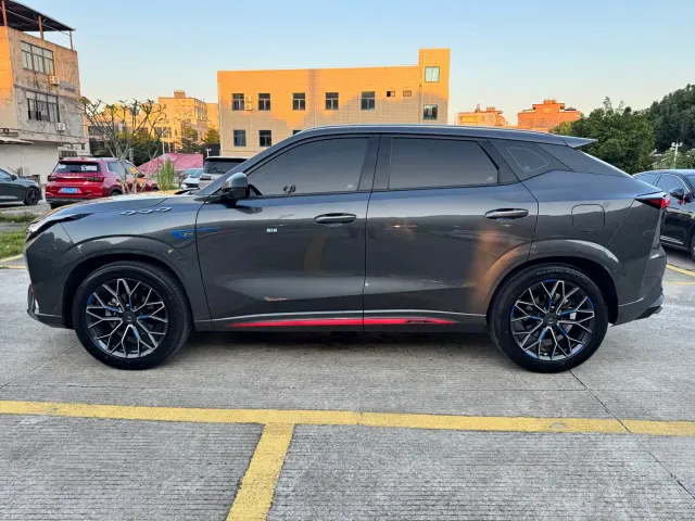 Changan Z6 — Фото автомобиля 4