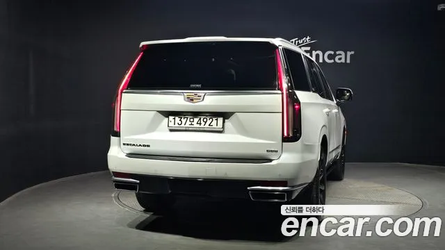 Cadillac Escalade Escalade 5 поколение — Фото автомобиля 3