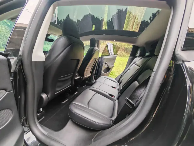 Tesla Model Y — Фото автомобиля 5