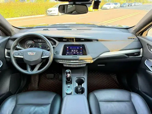 Cadillac XT4 — Фото автомобиля 9
