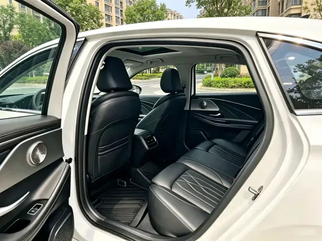 Chery Arrizo 8 — Фото автомобиля 6