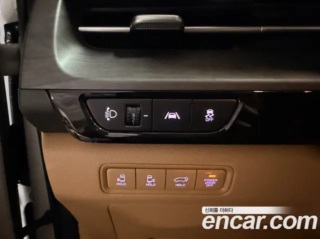Kia Carnival Generation 4 — Фото автомобиля 10
