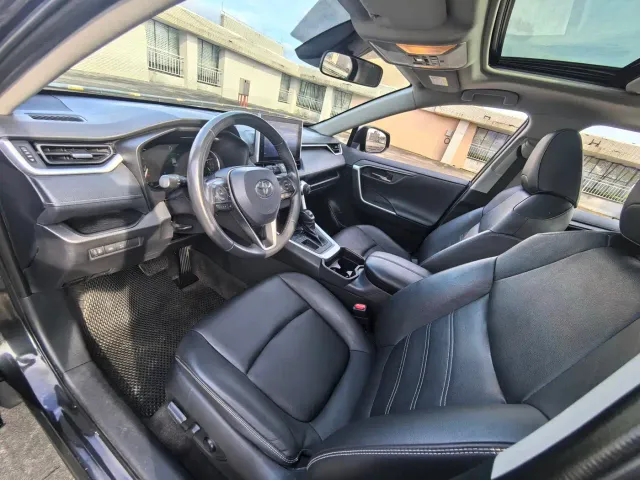 Toyota RAV4 — Фото автомобиля 6