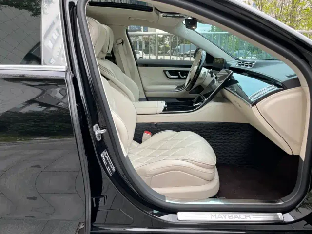 Mercedes-Benz Maybach S-Class — Фото автомобиля 21