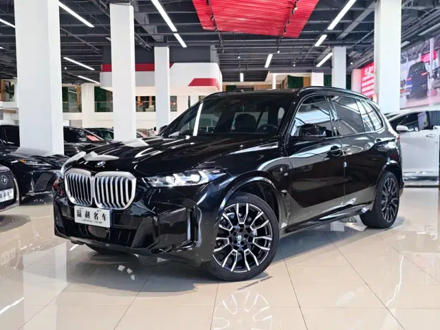 Фотография автомобиля — BMW X5