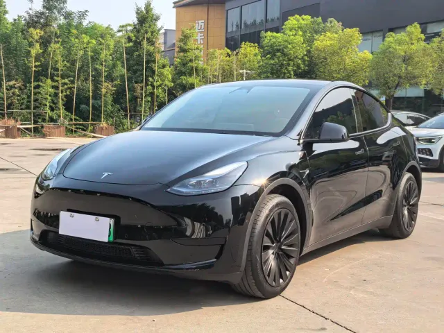 Фотография автомобиля — Tesla Model Y