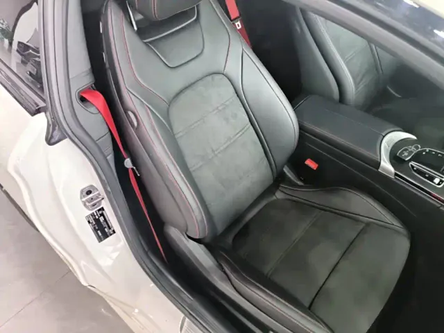 Mercedes-Benz C-Class — Фото автомобиля 24