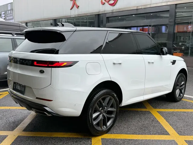 Land Rover Range Rover Sport — Фото автомобиля 5