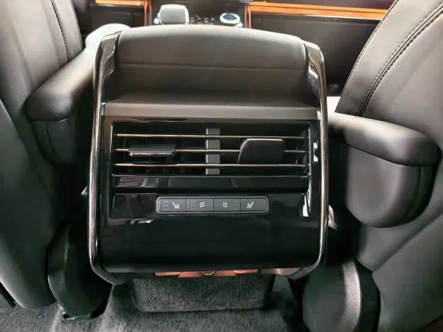 Land Rover Range Rover Sport — Фото автомобиля 12