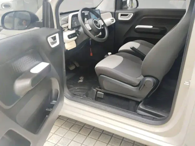 Wuling Hongguang Mini EV — Фото автомобиля 15