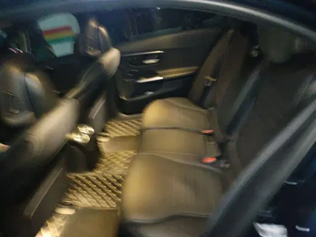 Mercedes-Benz C-Class — Фото автомобиля 18