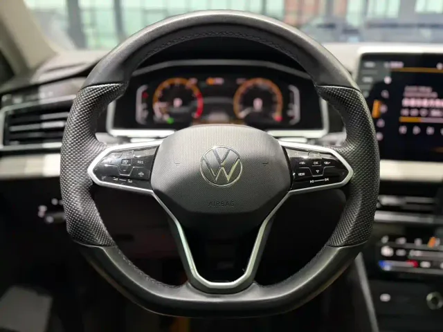 Volkswagen Tiguan L — Фото автомобиля 17