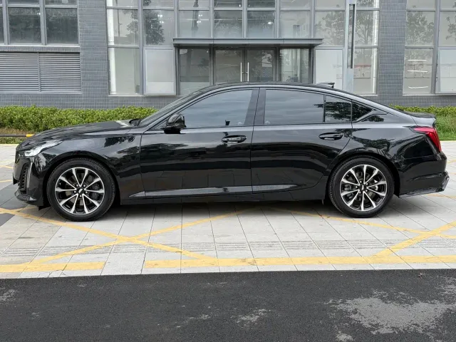 Cadillac CT5 — Фото автомобиля 8