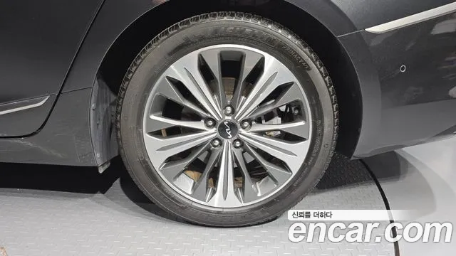 Kia K8 Hybrid — Фото автомобиля 6