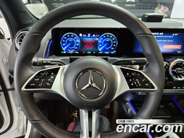 Mercedes-Benz EQB X243 — Фото автомобиля 12