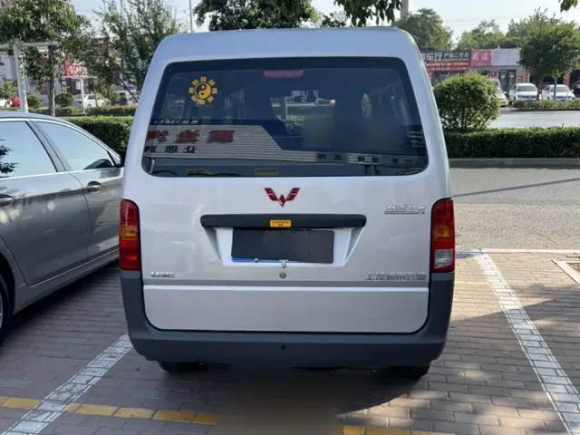 Wuling Zhiguang — Фото автомобиля 8