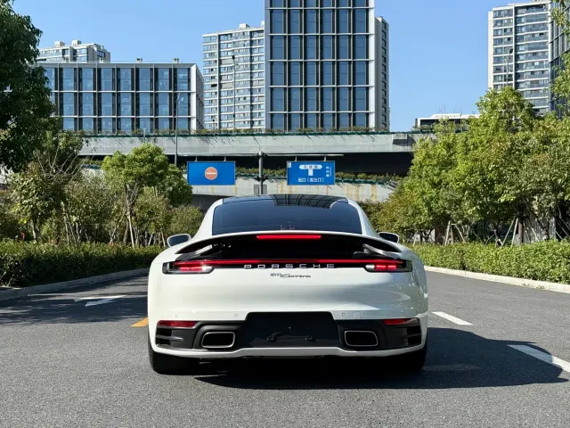 Porsche 911 — Фото автомобиля 6