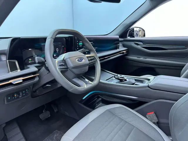 Ford Edge — Фото автомобиля 7