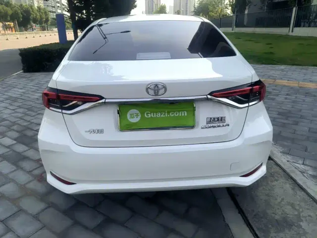 Toyota Corolla — Фото автомобиля 5