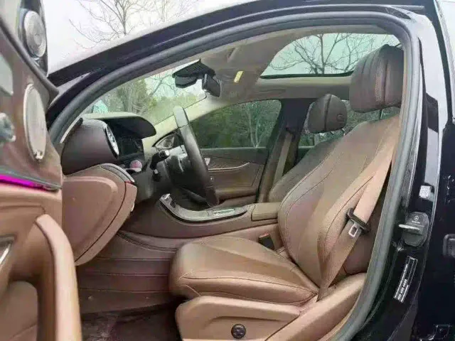 Mercedes-Benz E-Class — Фото автомобиля 5