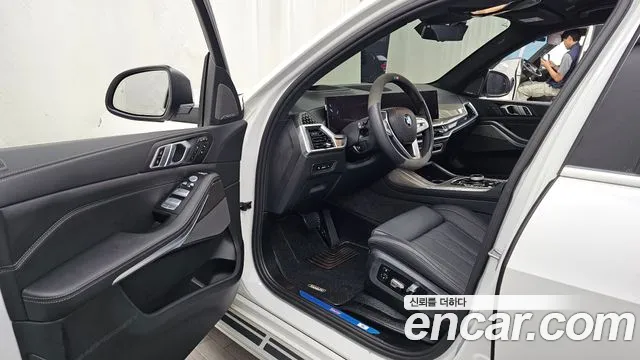 BMW X7 — Фото автомобиля 8