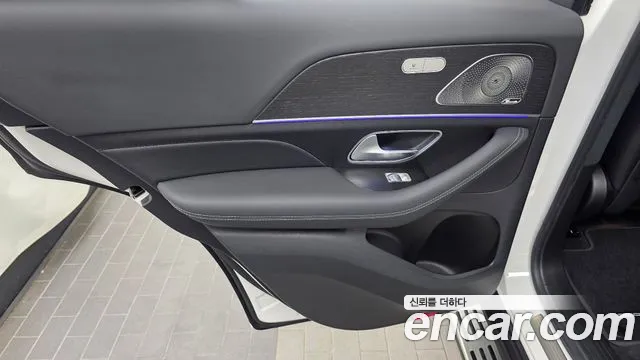 Mercedes-Benz GLE-Class — Фото автомобиля 23