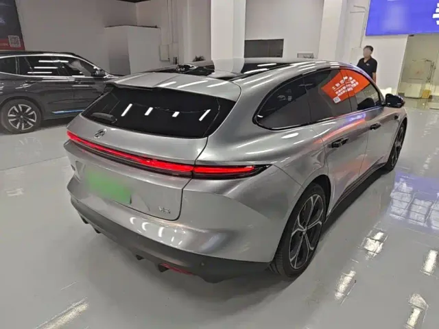 Nio ET5 Touring — Фото автомобиля 6