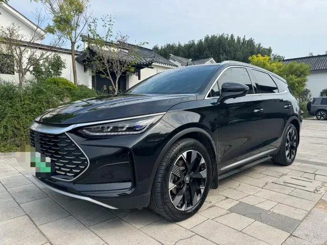 Фотография автомобиля — BYD Tang