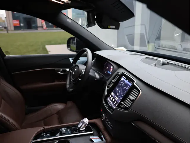 Volvo XC90 — Фото автомобиля 16