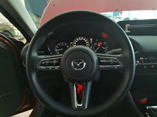 Mazda Axela — Фото автомобиля 2