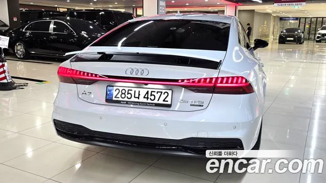 Audi A7 4K — Фото автомобиля 7