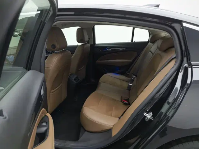 Buick Regal — Фото автомобиля 15