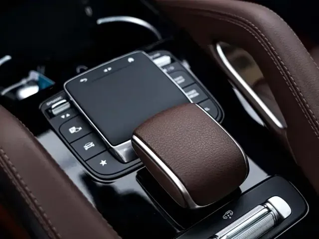 Mercedes-Benz GLE-Class — Фото автомобиля 23
