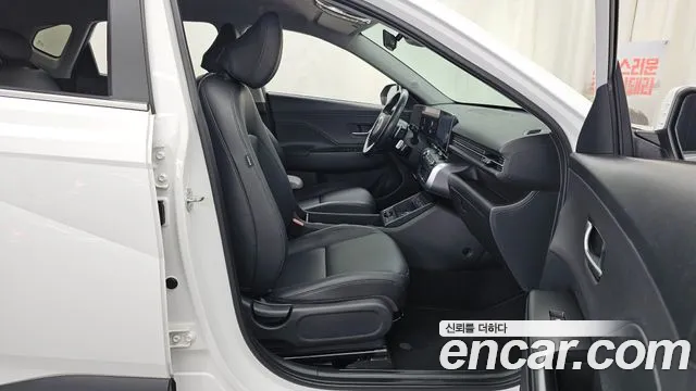 Hyundai Kona Kona (SX2) Бензин 2.0 2WD — Фото автомобиля 11