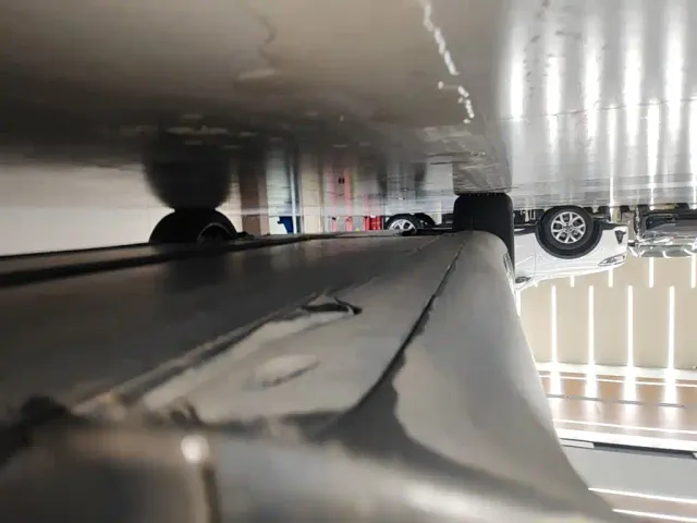 Tesla Model Y — Фото автомобиля 21