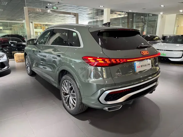 Audi Q5L — Фото автомобиля 4
