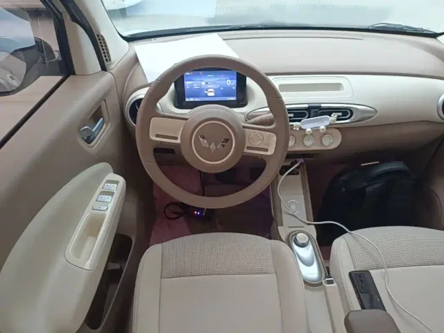 Wuling Hongguang Mini EV — Фото автомобиля 10