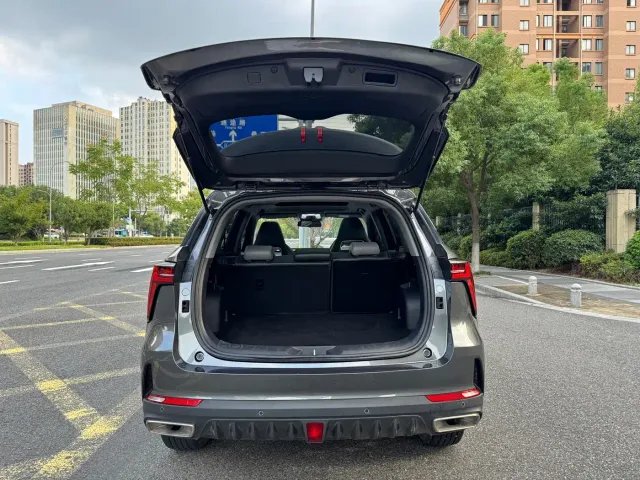 Changan CS75 Plus — Фото автомобиля 10