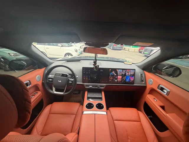 Li Auto L8 — Фото автомобиля 6