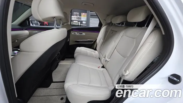 Genesis GV70 — Фото автомобиля 18