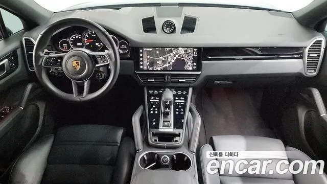 Porsche Cayenne — Фото автомобиля 7