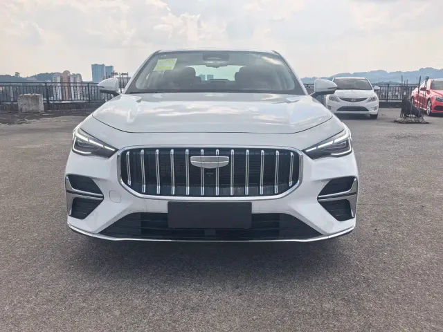 Geely Emgrand — Фото автомобиля 3