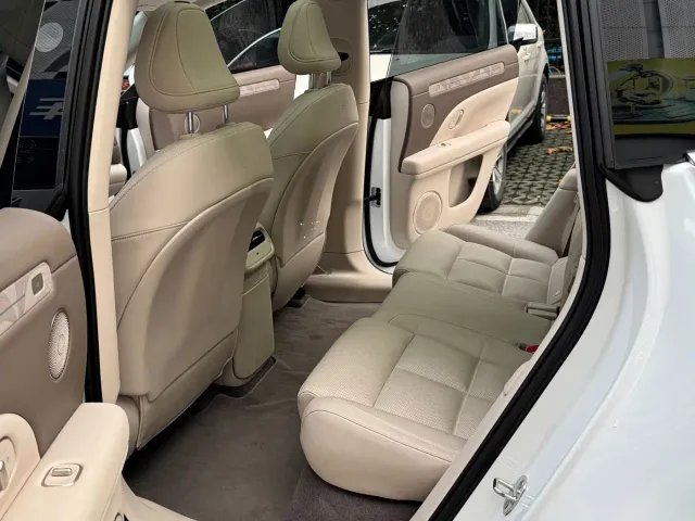 IM Motors LS6 — Фото автомобиля 7
