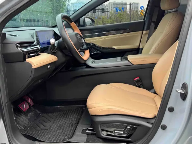 Geely Galaxy L6 — Фото автомобиля 9