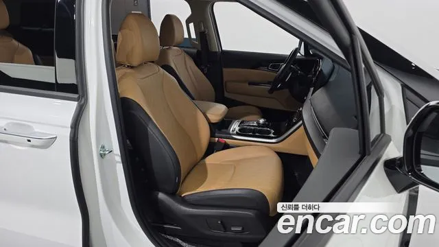 Kia Carnival Generation 4 — Фото автомобиля 16