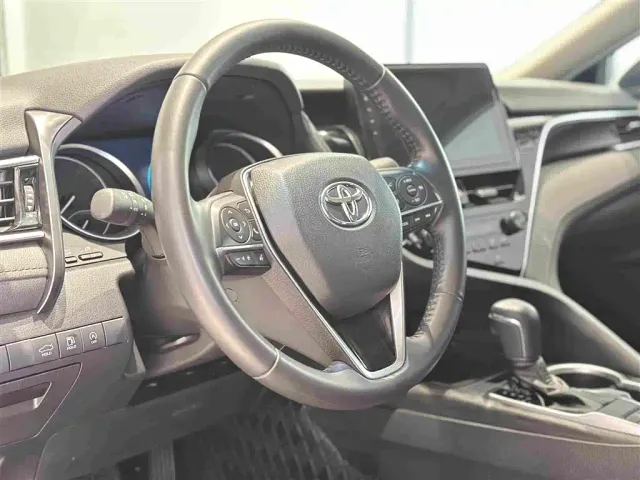 Toyota Camry — Фото автомобиля 12